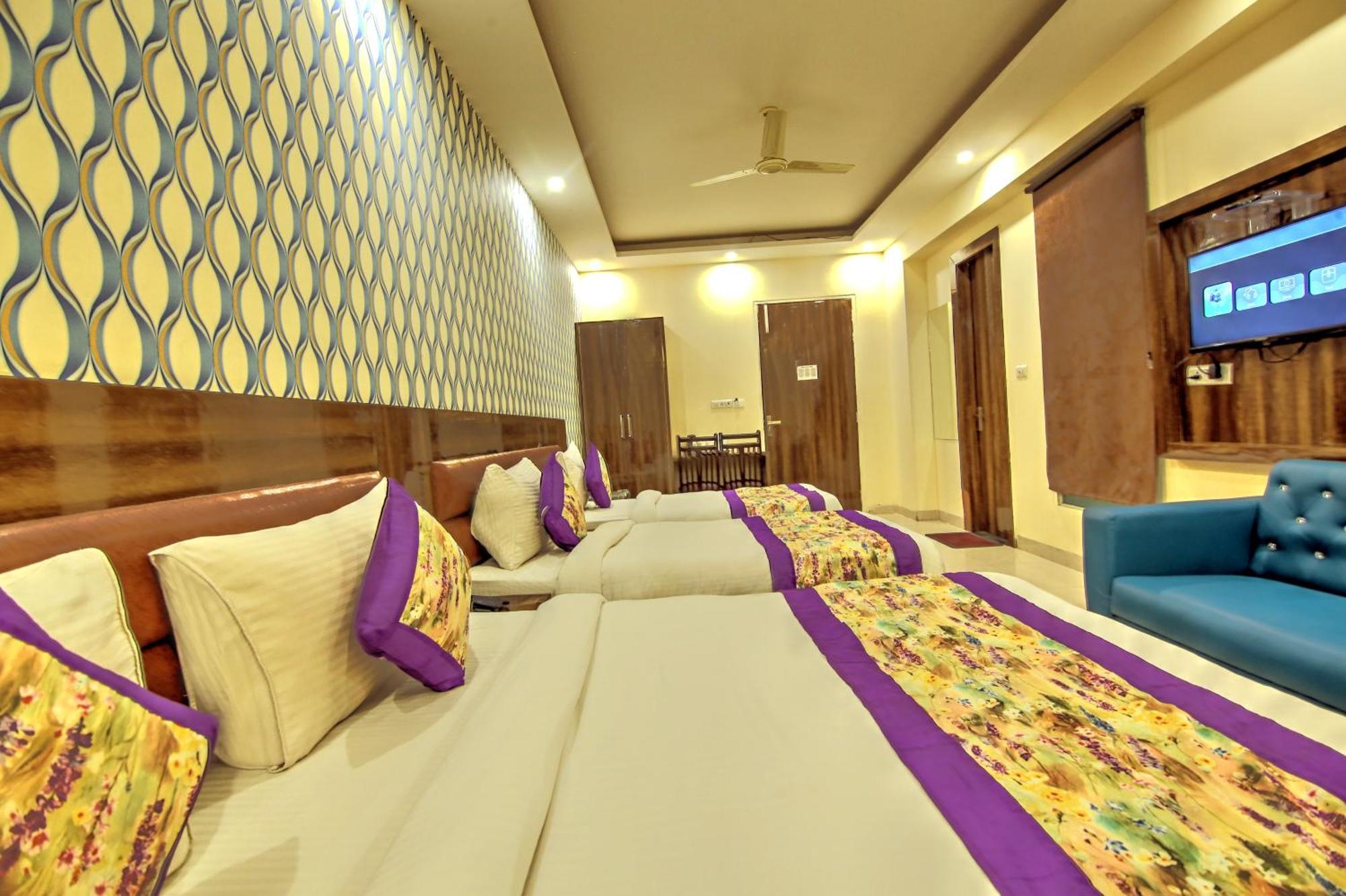 Hotel Smart Plaza By Smart Group New Delhi Exterior foto