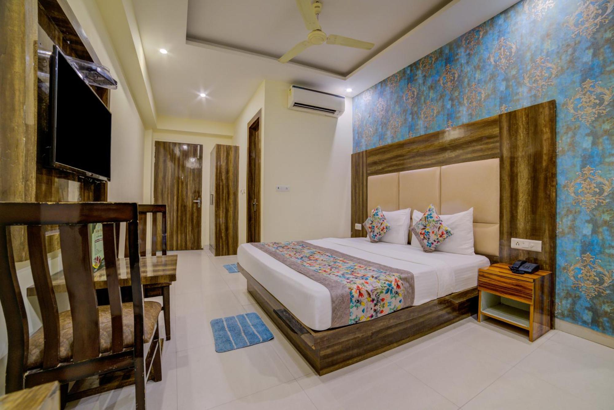 Hotel Smart Plaza By Smart Group New Delhi Exterior foto