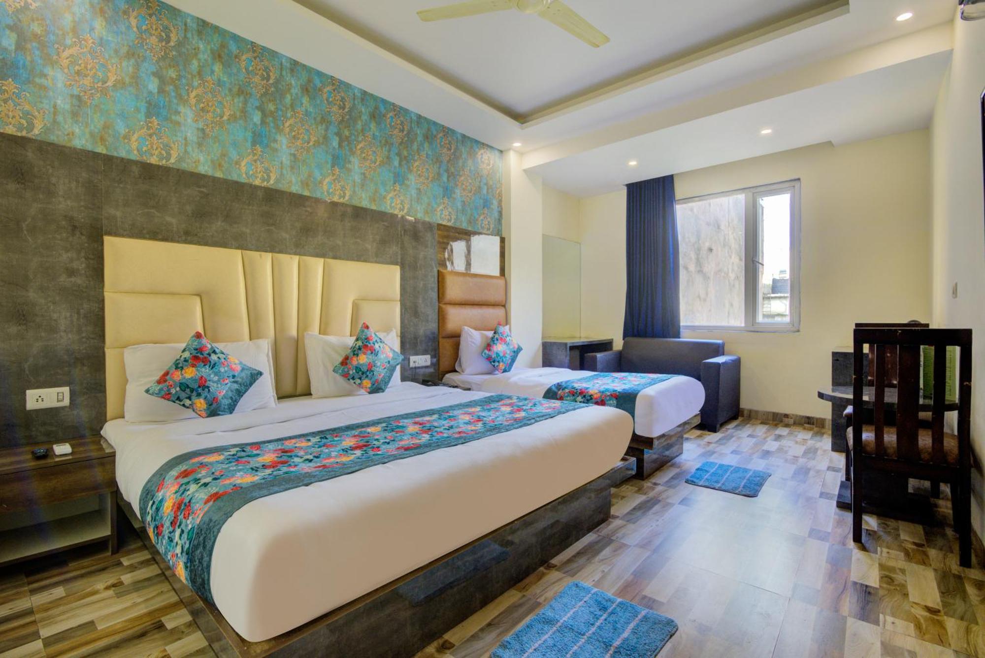 Hotel Smart Plaza By Smart Group New Delhi Exterior foto