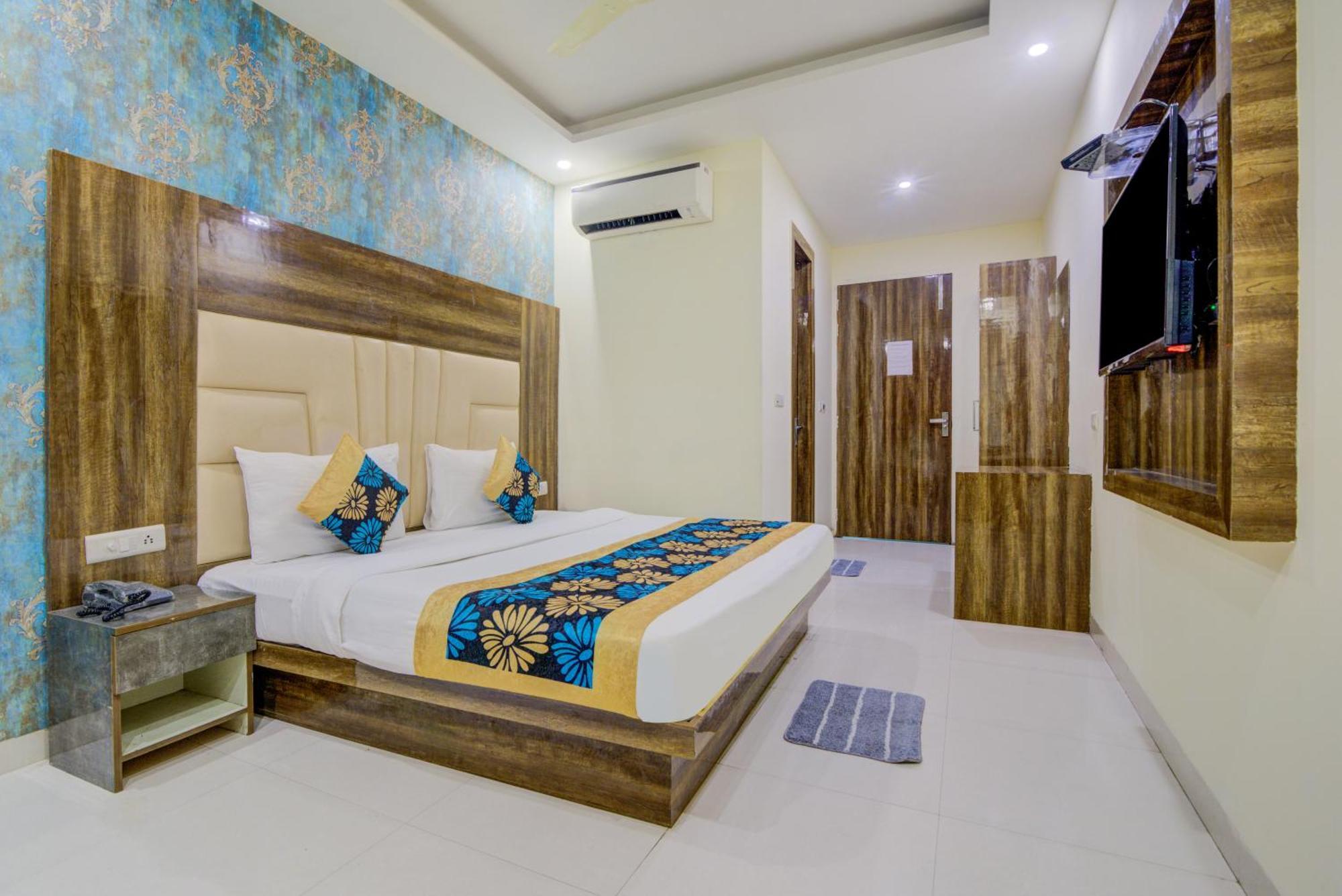 Hotel Smart Plaza By Smart Group New Delhi Exterior foto
