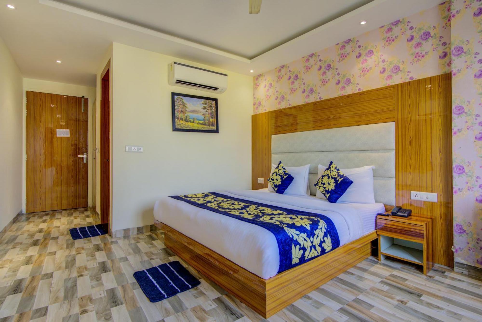 Hotel Smart Plaza By Smart Group New Delhi Exterior foto